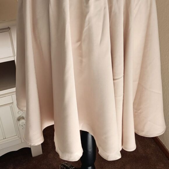 Ladakh Strapless Dress - Picture 4 of 12